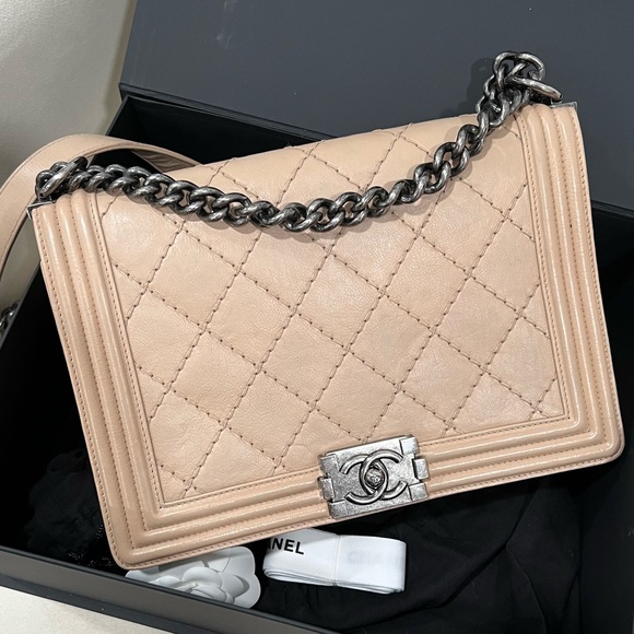 CHANEL Handbags - 🔥🔥Chanel Boy Flap Bag